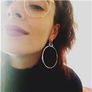 Profesora de artes: pintura, dibujo, dibujo técnico e historia del arte